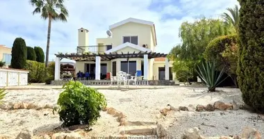Villa 3 bedrooms in Peyia, Cyprus