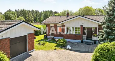 3 bedroom house in Raisio, Finland