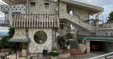 Castillo 30 habitaciones en Matera, Italia