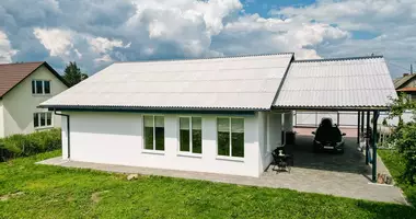 Dom w Usiazski sielski Saviet, Białoruś