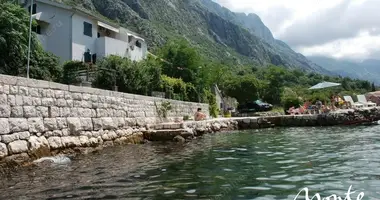 Villa 3 bedrooms with Sea view in Dobrota, Montenegro