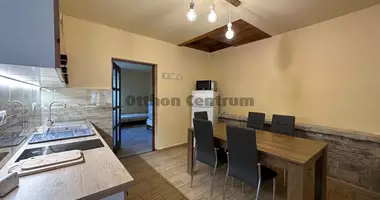 3 room house in Vac, Hungary