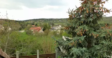 Mieszkanie 3 pokoi w Nadap, Węgry