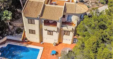 Villa  mit Balkon, mit Möbliert, mit Terrasse in Altea, Spanien