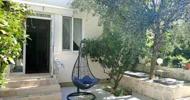 2 bedroom apartment in Pecurice, Montenegro