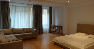 Квартира 3 спальни в Рига, Латвия