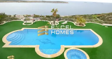 Villa 5 bedrooms in Mellieha, Malta