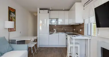 2 bedroom apartment in Estepona, Spain