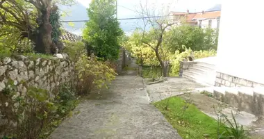 Dom 4 pokoi w Kumbor, Czarnogóra