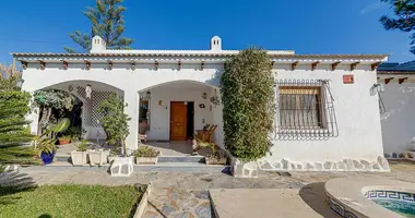 4 bedroom house in Torrevieja, Spain