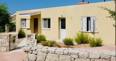 3 bedroom house in Chloraka, Cyprus