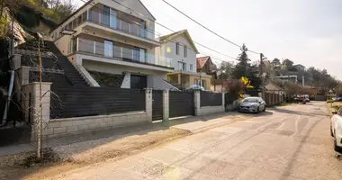 Casa 6 habitaciones en Budaoers, Hungría