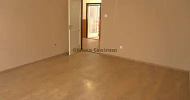 3 room apartment in Goedoello, Hungary