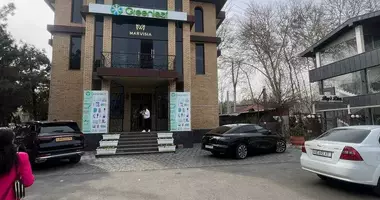 Коммерческое помещение 1 000 м² в Ташкент, Узбекистан