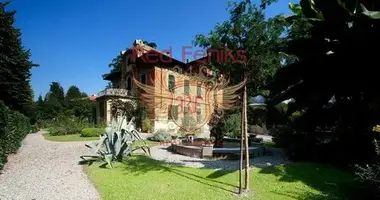 Villa 6 Zimmer in Gattaiola, Italien