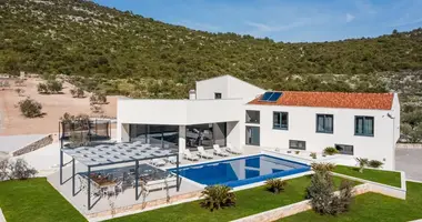 Villa 5 bedrooms in Split-Dalmatia County, Croatia