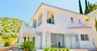 Villa 4 bedrooms in Tala, Cyprus