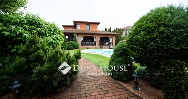 House 2 bathrooms with balcony, with transformable rooms, in good condition in Nyiregyhazi jaras, Hungary