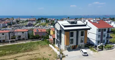 Dúplex 5 habitaciones en Ciftlikkoy, Turquía