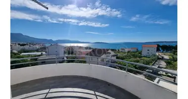 Apartamento 3 habitaciones en Kastel Novi, Croacia