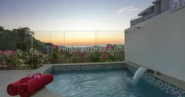 Condo 2 bedrooms in Phuket, Thailand