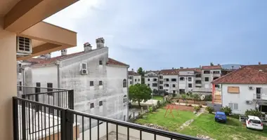 Wohnung 3 Schlafzimmer in Tivat, Montenegro