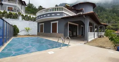 Villa 4 Zimmer mit Meerblick, mit Schwimmbad, mit Meblirovannaya in Alanya, Türkei