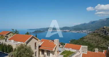 Villa 3 bedrooms with parking, with Furnitured, with Air conditioner in Sveti Stefan, Montenegro