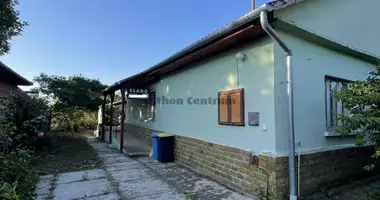 3 room house in Maglod, Hungary