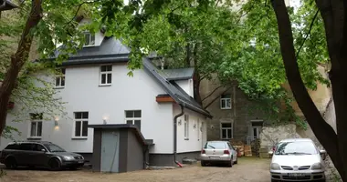 Revenue house 250 m² in Riga, Latvia