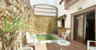 Haus 4 Schlafzimmer in San Roque, Spanien