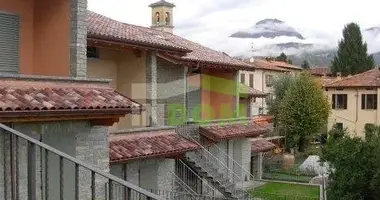 Villa 4 habitaciones con Sótano en Italia