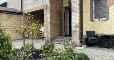 Dom 3 pokoi w Fontanka, Ukraina
