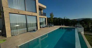 Villa  con Doble acristalamiento, con Amueblado, con Vistas al mar en Kavac, Montenegro