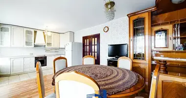 Apartamento 4 habitaciones en Minsk, Bielorrusia