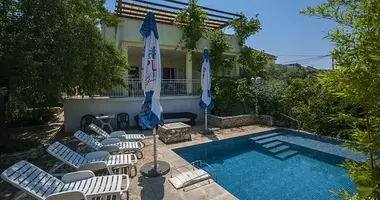 Villa 5 bedrooms in Sutivan, Croatia