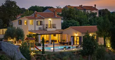 Maison 4 chambres dans Grad Labin, Croatie