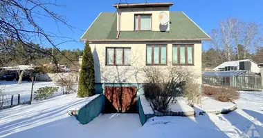 Haus 4 zimmer in Carnikavas novads, Lettland