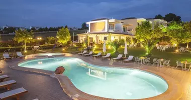 Hotel 1 900 m² in Municipality of Kassandra, Greece