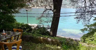 Villa  con Vistas al mar en Dobrota, Montenegro