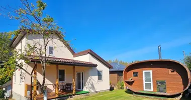 Maison dans Astrosycki siel ski Saviet, Biélorussie