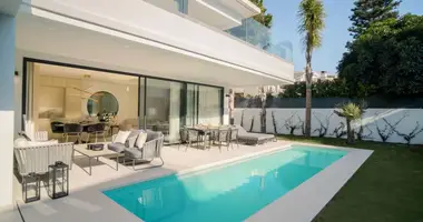 Villa 5 bedrooms in Marbella, Spain