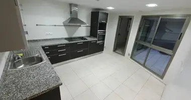 Apartamento 6 habitaciones en Alicante, España