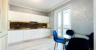 Apartamento 3 habitaciones en Borovlyany, Bielorrusia