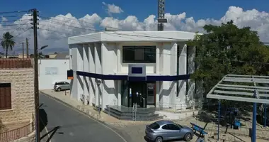Commercial property 520 m² in Athienou, Cyprus