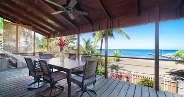 2 bedroom house in Sandy Bay, Honduras