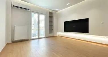 Mieszkanie 2 pokoi z okna z podwójnymi szybami, z balkon, z winda w Pireus, Grecja