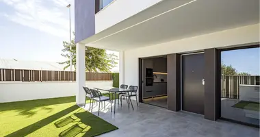 2 bedroom apartment in Pilar de la Horadada, Spain