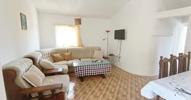 Apartamento 4 habitaciones en Zagrade, Montenegro