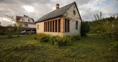 Haus in Papiarnianski siel ski Saviet, Weißrussland